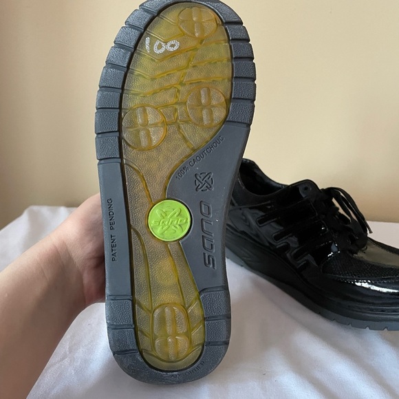 NEW Sano by Mephisto Escape Black Pat. Leather/ Mesh Walking Shoes Women's 7.5 - Picture 3 of 8